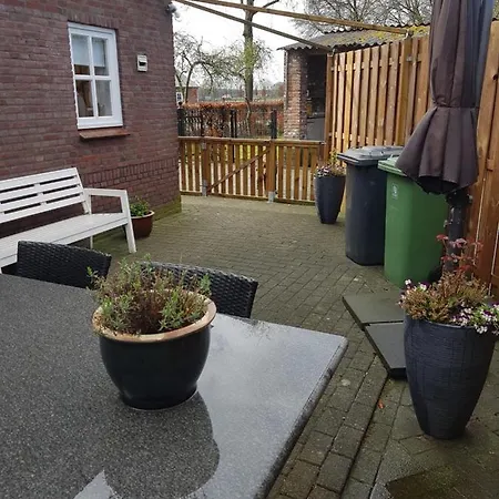 Op Ut Schoor *